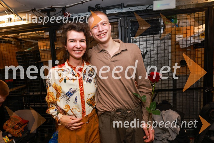  Nina Čehovin, kostumografka;  Natan Pajić, igralecUmetnost vojne/Umetnost miru, premiera v SMG Ljubljana