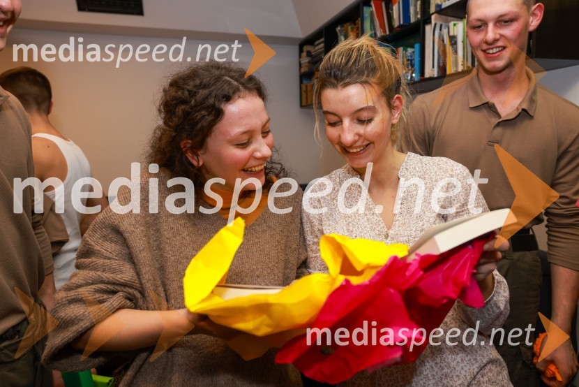 Umetnost vojne/Umetnost miru, premiera v SMG Ljubljana