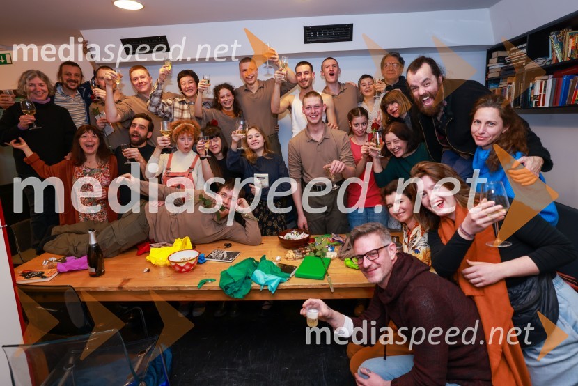 Umetnost vojne/Umetnost miru, premiera v SMG Ljubljana