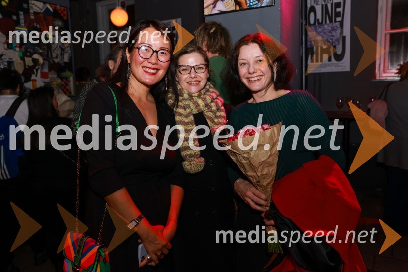  ... ;  ... ;  Ana Duša, umetnicaUmetnost vojne/Umetnost miru, premiera v SMG Ljubljana