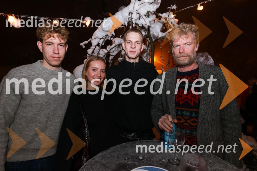  Tone Vastl;  ... ;  Pavle Vastl, igralec;  Matija  Vastl, igralecUmetnost vojne/Umetnost miru, premiera v SMG Ljubljana