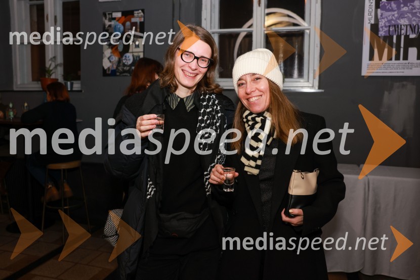  Urška Brodar, dramaturginja, Slovensko mladinsko gledališče;  Tanja Oblak Črnič, profesorica na Fakulteti za družbene vedeUmetnost vojne/Umetnost miru, premiera v SMG Ljubljana