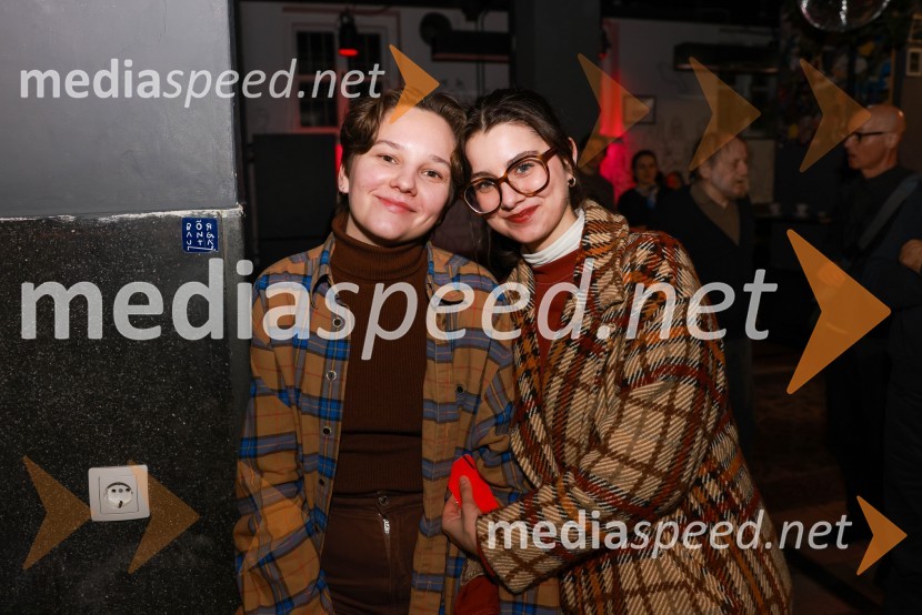  ... ;  Neža Ru RecerUmetnost vojne/Umetnost miru, premiera v SMG Ljubljana