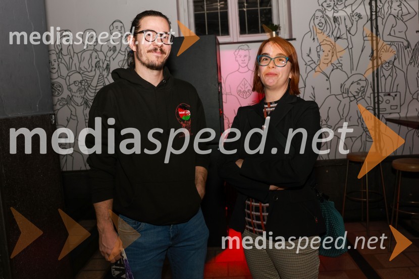  ... ;  Maja Šorli Jakin , dramaturginjaUmetnost vojne/Umetnost miru, premiera v SMG Ljubljana