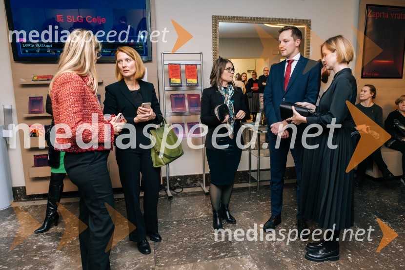  ... ;  ... ;  ... ;  Matija Kovač, župan, MO Celje;  Mojca  Črešnik, arhitektaZaprta vrata premierno v SLG Celje