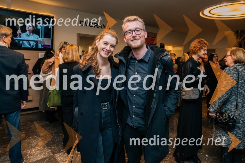  Ana Semič Bursać, učiteljica klavirja, Glasbena šola Celje;  Miha Firšt, kontrabasistZaprta vrata premierno v SLG Celje