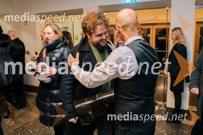  Luka Marcen, režiser;  Miha Golob, upravnik in umetniški vodja, SLG CeljeZaprta vrata premierno v SLG Celje