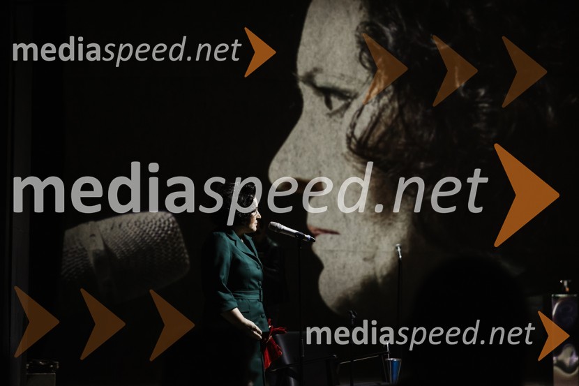  Marjuta  Slamič, igralkaUbesedovanje, premiera v SNG Nova Gorica