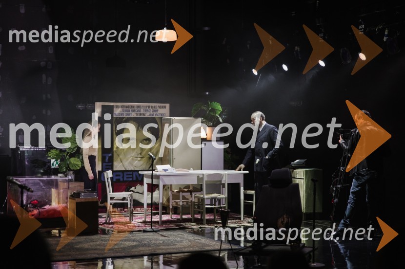  Lara Fortuna, igralka;  Miha Nemec, igralec, režiser, vodja Snovalnega gledališča Sakerdon MihajlovičUbesedovanje, premiera v SNG Nova Gorica