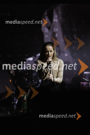  Lara Fortuna, igralkaUbesedovanje, premiera v SNG Nova Gorica