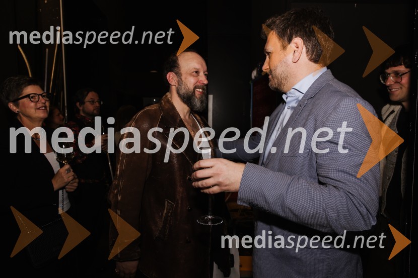  Miha Nemec, igralec, režiser, vodja Snovalnega gledališča Sakerdon Mihajlovič;  Marko Bratuš, umetniški vodja SNG Nova GoricaUbesedovanje, premiera v SNG Nova Gorica