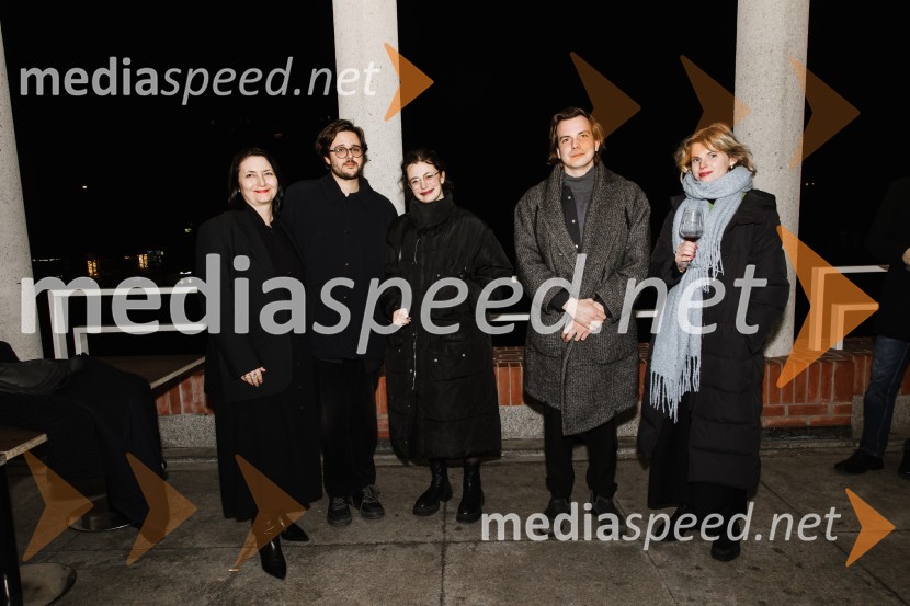  ... ;  Jan Krmelj, režiser;  ... ;  Dorian Šilec Petek, režiser, scenograf in oblikovalec luči;  ... Ubesedovanje, premiera v SNG Nova Gorica