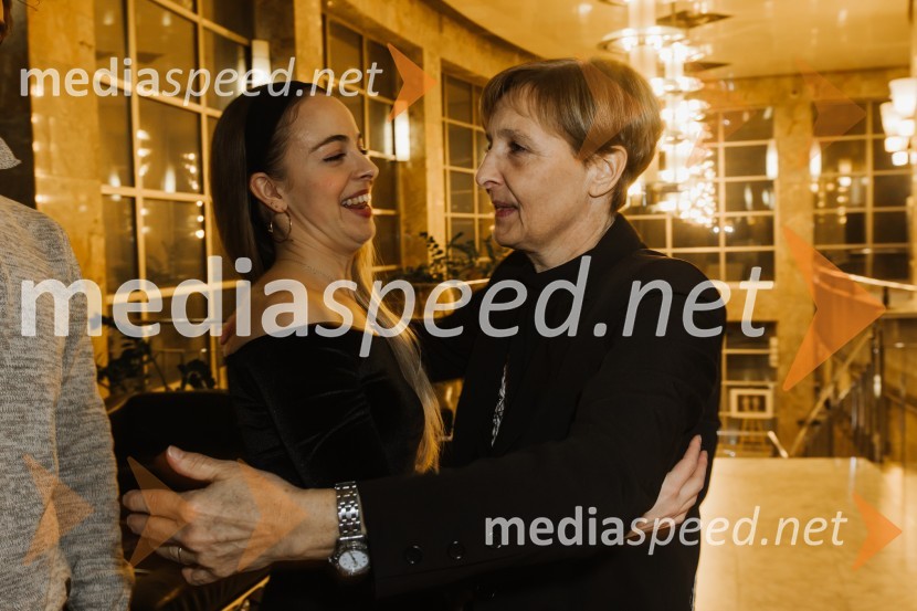  Lara Fortuna, igralka;  ... Ubesedovanje, premiera v SNG Nova Gorica