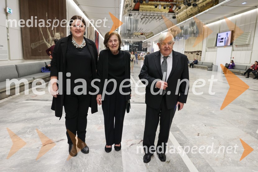  Uršula Cetinski, generalna direktorica, Cankarjev dom;  Štefka Kučan;  Milan Kučan, nekdanji predsednik Republike SlovenijeEdward Clug: Faust, baletni spektakel na odru Cankarjevega doma