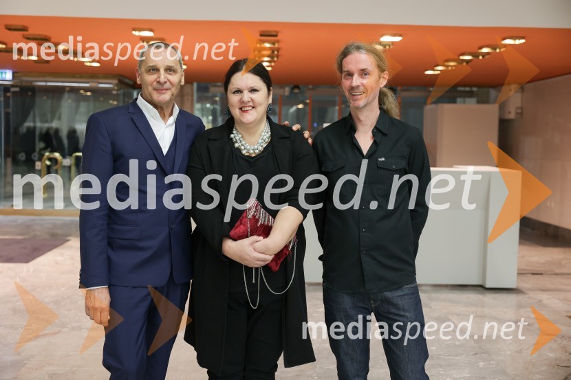  Danilo Rošker, direktor SNG Maribor;  Uršula Cetinski, generalna direktorica, Cankarjev dom;  Andrej Jaklič, vodja gledališkega in sodobnoplesnega programa CDEdward Clug: Faust, baletni spektakel na odru Cankarjevega doma