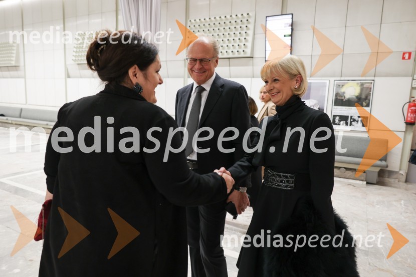  Uršula Cetinski, generalna direktorica, Cankarjev dom;  Janez  Škrabec, direktor Riko d.o.o.;  Sonja Poljanšek Škrabec, lastnica Welness centra SunnyEdward Clug: Faust, baletni spektakel na odru Cankarjevega doma