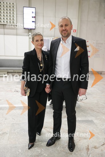  Barbara Plavec Brodnjak;  Blaž Brodnjak, predsednik uprave NLB, Manager leta 2022Edward Clug: Faust, baletni spektakel na odru Cankarjevega doma