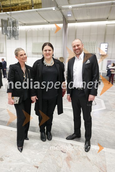  Barbara Plavec Brodnjak;  Uršula Cetinski, generalna direktorica, Cankarjev dom;  Blaž Brodnjak, predsednik uprave NLB, Manager leta 2022Edward Clug: Faust, baletni spektakel na odru Cankarjevega doma