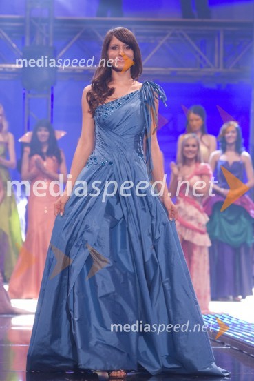 Rebeka Pevec, finalistka izbora Miss Universe SlovenijeMiss Universe 2009