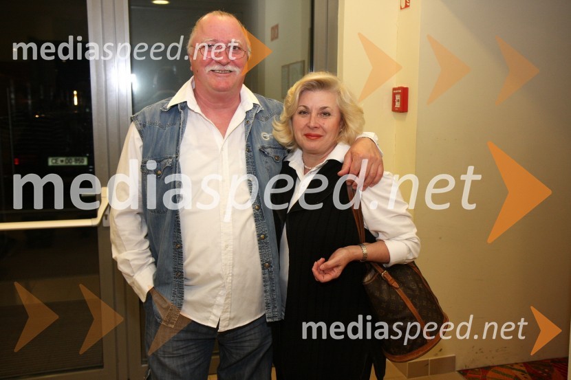 Tulio Furlanič, pevec s spremljevalkoCasino Mond: 6Pack Čukur, predstavitev albuma Gangsta, Dilla, Playa, Gorilla,