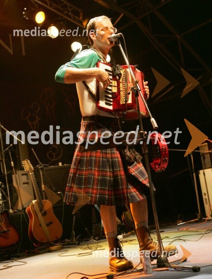 Marko Anić (harmonika, flavta, kitara, vokal), Belfast food (Hrvaška)Festival Lent