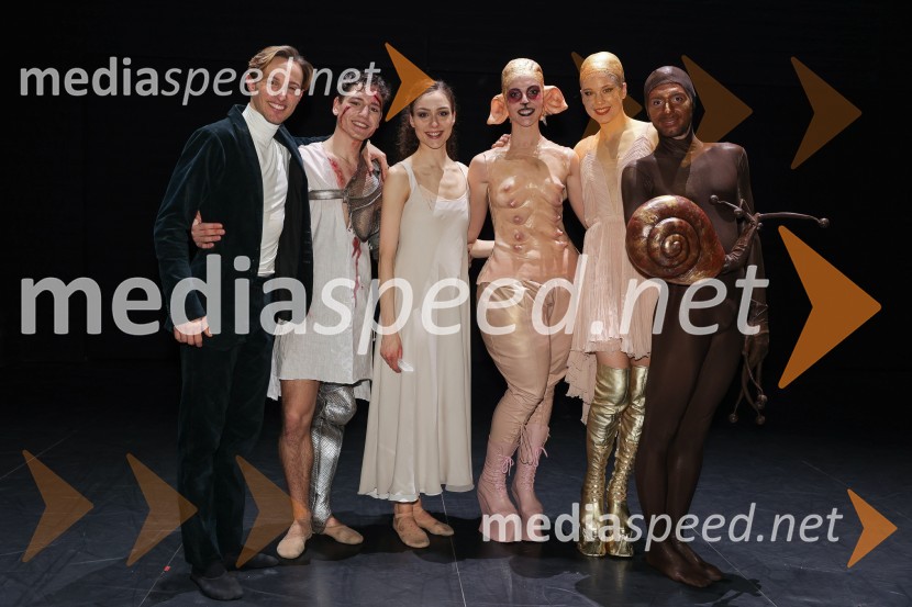  Davide Buffone, baletni plesalec;  Ionut Dinita, baletni plesalec;  Monja Obrul, baletna plesalka;  ... ;  Tea Bajc, balerina, SNG Opera in balet Maribor;  ... Edward Clug: Faust, baletni spektakel na odru Cankarjevega doma