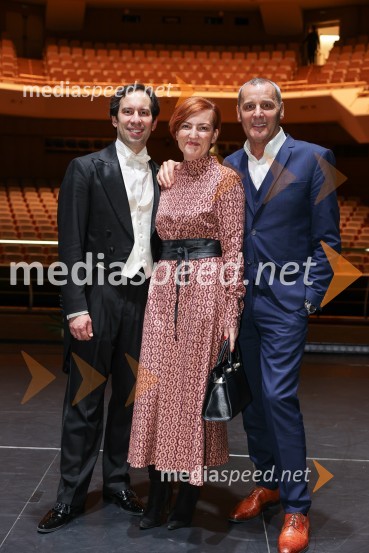  Simon Krečič, umetniški direktor Opere SNG Maribor; dr. Asta Vrečko, ministrica za kulturo;  Danilo Rošker, direktor SNG MariborEdward Clug: Faust, baletni spektakel na odru Cankarjevega doma