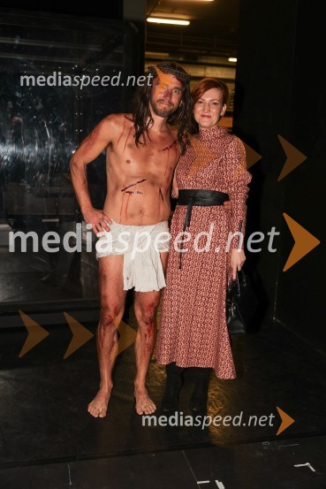  Luka Pitamic, baletni plesalec; dr. Asta Vrečko, ministrica za kulturoEdward Clug: Faust, baletni spektakel na odru Cankarjevega doma