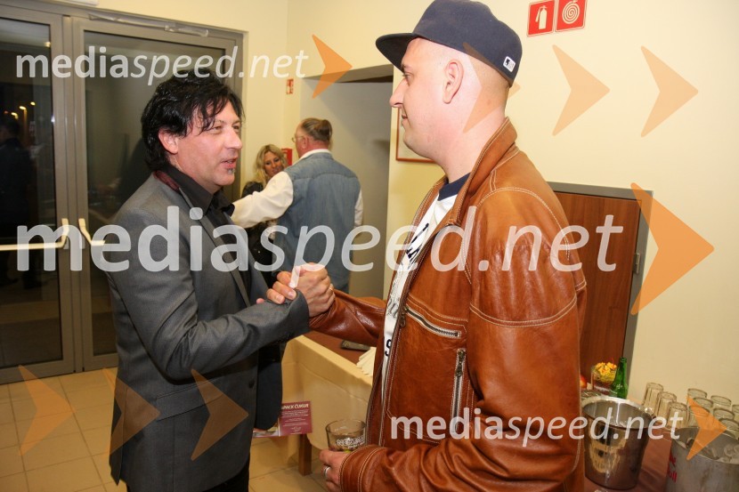 Aleš Uranjek, glasbeni manager in bobnar skupine Šank Rock ter 6 Pack Čukur, raperCasino Mond: 6Pack Čukur, predstavitev albuma Gangsta, Dilla, Playa, Gorilla,