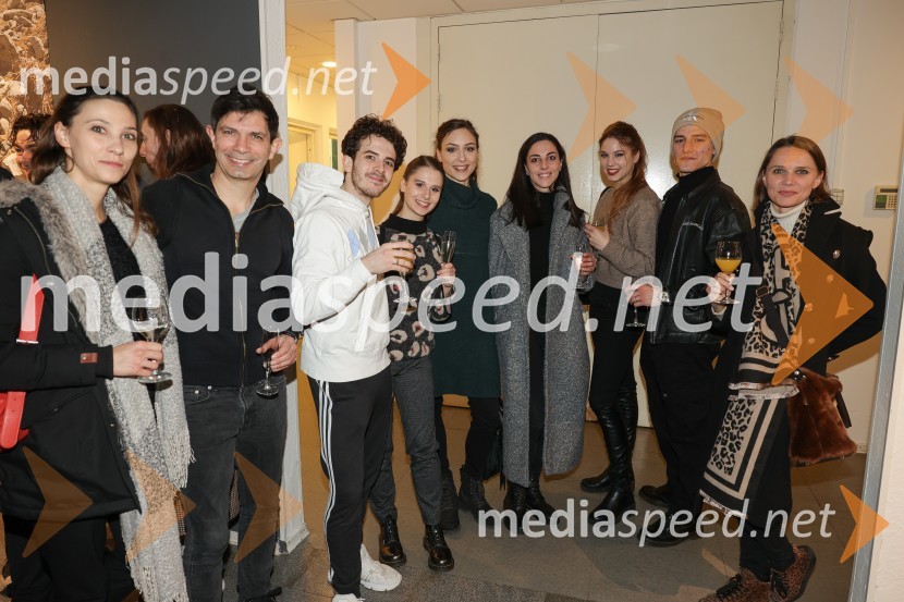  Mirjana Šrot, baletka;  ... ;  Tim Dolinšek, baletni plesalec;  Ema Perić, baletna plesalka;  Monja Obrul, baletna plesalka;  ... ;  Tea Bajc, baletna plesalka;  ... ;  Tijuana Križman Hudernik, baletna solistkaEdward Clug: Faust, baletni spektakel na odru Cankarjevega doma