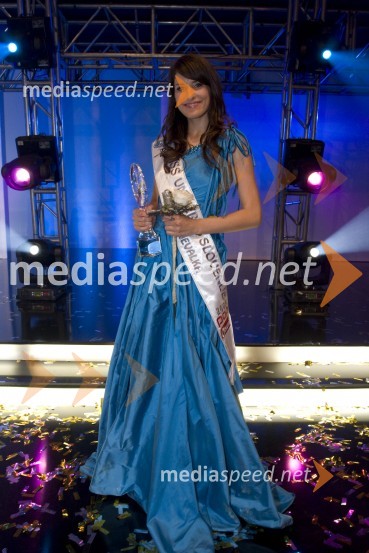 Rebeka Pevec, 2. spremljevalka Miss Universe SlovenijeMiss Universe 2009