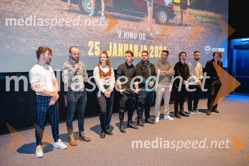  Žiga Kukovič, režiser;  Tim Žibrat, ustvarjalec filmske glasbe;  Pia Skvarča, igralka;  Matic Gabriel, fotograf;  Jan Gerl Korenč, igralec;  Tine Ugrin, igralec;  Robert Kladnik, igralec;  ... ;  Nik GradišnikMariborska premiera filma Gepack, Maribox