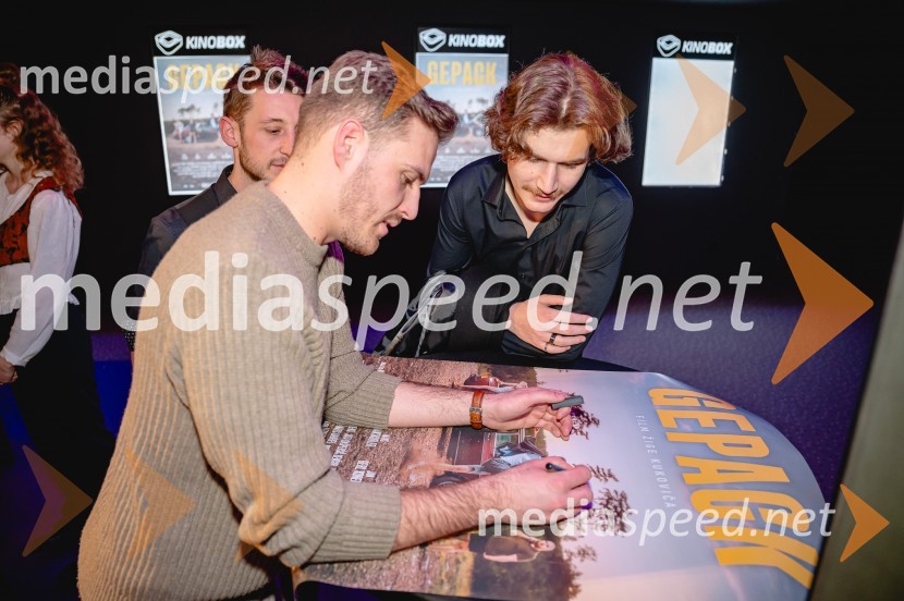  Tine Ugrin, igralec;  Nik GradišnikMariborska premiera filma Gepack, Maribox