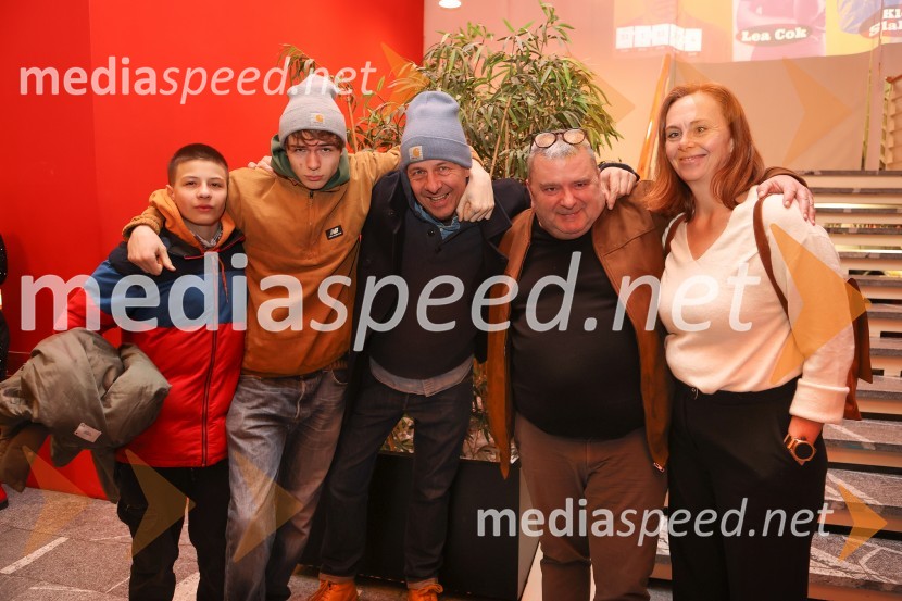  ... ;  ... ;  Damir Leventič, igralec;  Saša Klančnik, igralec;  ... Đorđić se vrača, nova komedija ustvarjalcev uspešnice Čefurji raus!