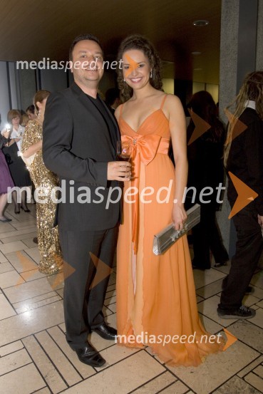 Sašo Papp, voditelj jutranjega programa Radia Center in Tadeja Ternar, Miss Slovenije 2007Miss Universe 2009