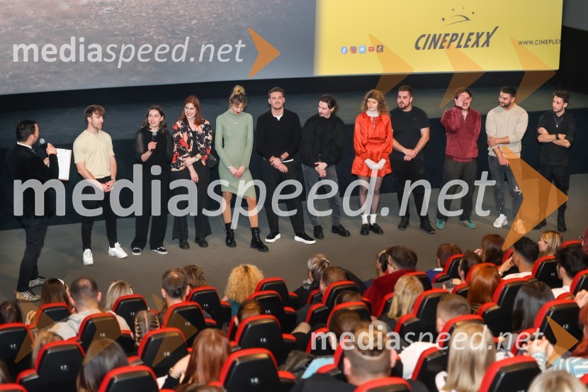  ... ;  Žiga Kukovič, režiser;  Katarina Lodrant;  Marta Šporin, oblikovalka maske;  Ana  Novak, igralka;  Tine Ugrin, igralec;  Robert Kladnik, igralec;  Pia Skvarča, igralka;  Jan Gerl Korenč, igralec;  Maks Dakskobler, igralec;  Amadej Hercog, fotograf;  Matic Gabriel, fotografPremiera filma Gepack in pogovor z ustvarjalci filma, Cineplexx Koper