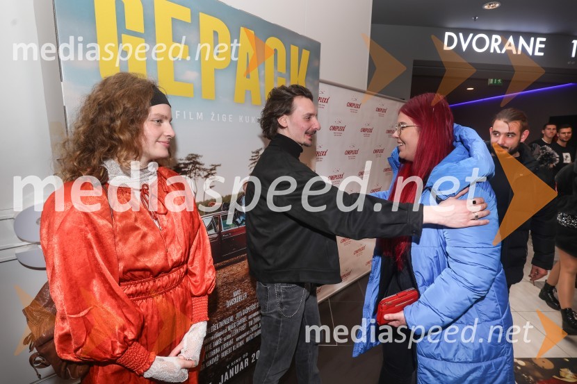  Pia Skvarča, igralka;  Robert Kladnik, igralec;  ... Premiera filma Gepack in pogovor z ustvarjalci filma, Cineplexx Koper