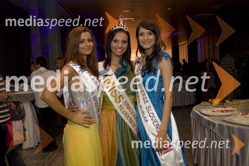 Aida Muratovič, 1. spremljevalka Miss Universe Slovenije, Mirela Korać, Miss Universe 2009 in Rebeka Pevec, 2. spremljevalka Miss Universe SlovenijeMiss Universe 2009