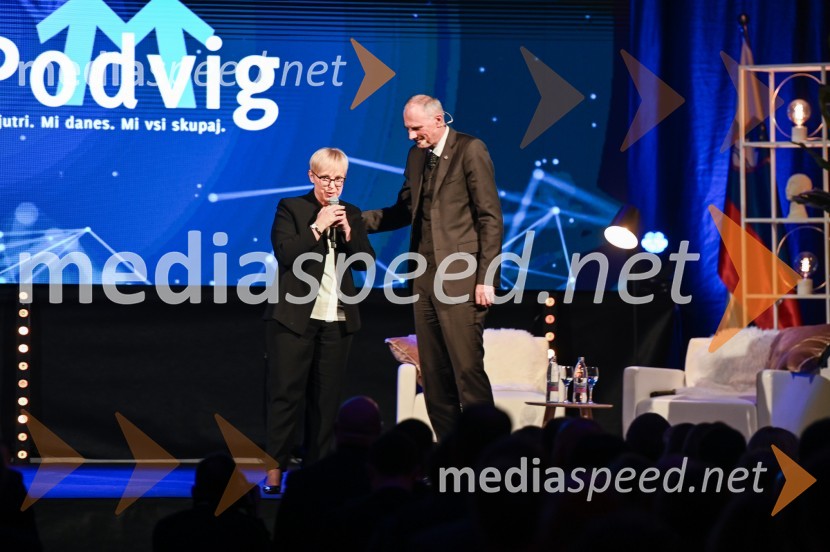 dr. Nataša Pirc Musar, predsednica Republike Slovenije; dr. Iztok Seljak, predsednik, Združenje ManagerBranko Franc Selak prejemnik priznanja za življenjsko delo na področju managementa 2023