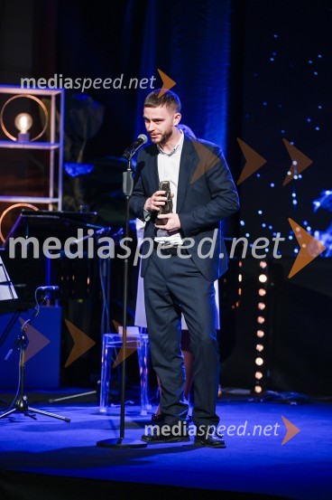  Michal Maco, direktor podjetja Corwin v Sloveniji in ustanoviteljev slovaške znamke oblačil BratiskaBranko Franc Selak prejemnik priznanja za življenjsko delo na področju managementa 2023