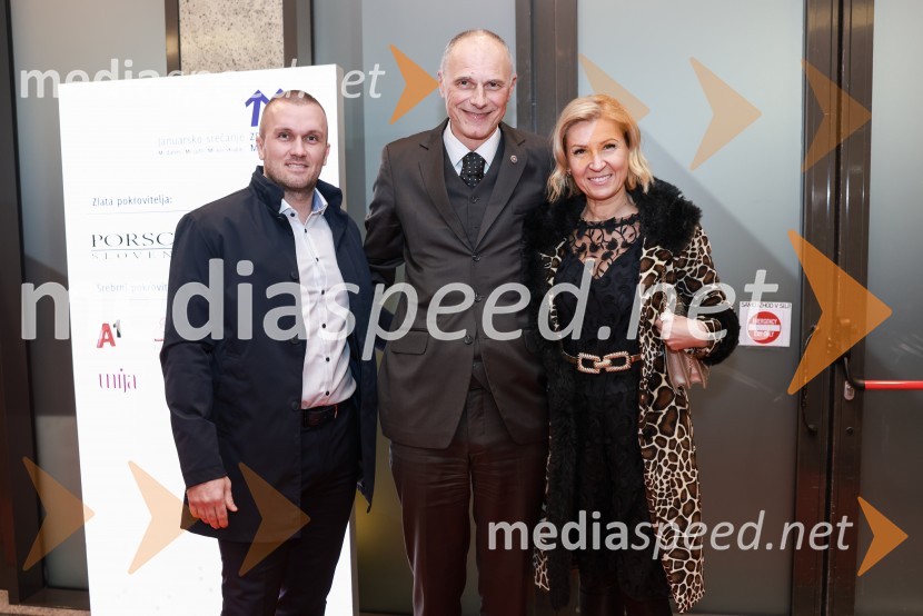  Niko Medved, Plastika Skaza d.o.o.; dr. Iztok Seljak, predsednik, Združenje Manager;  Tanja Skaza, direktorica, Inštitut Skaza in solastnica Plastika Skaza d.o.o.Branko Franc Selak prejemnik priznanja za življenjsko delo na področju managementa 2023