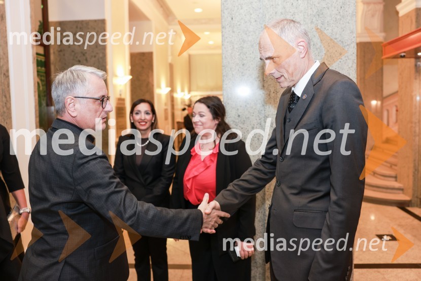  Matjaž Han, minister za gospodarstvo, turizem in šport; dr. Iztok Seljak, predsednik, Združenje ManagerBranko Franc Selak prejemnik priznanja za življenjsko delo na področju managementa 2023