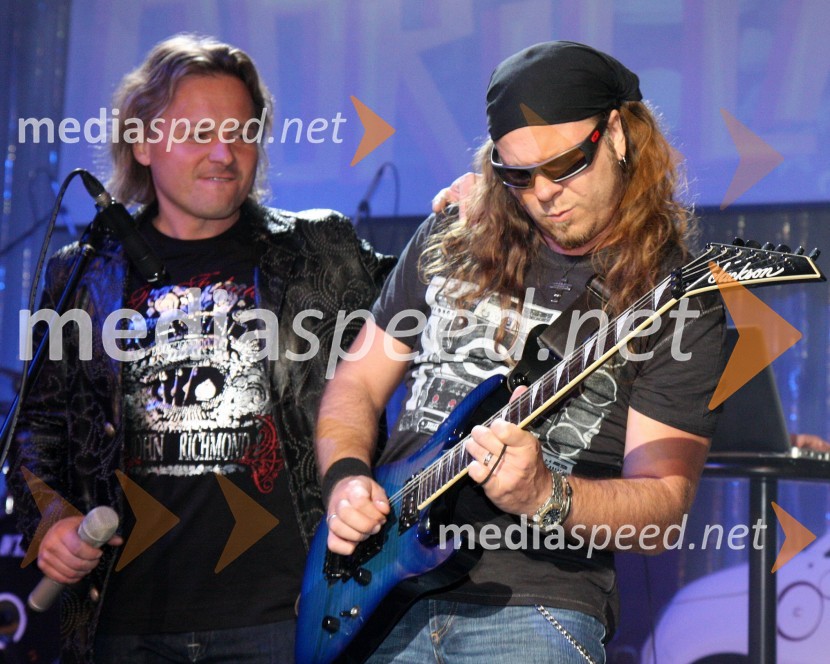 Roki Petkovič in Matjaž Jelen, skupina Šank RockCasino Mond: 6Pack Čukur, predstavitev albuma Gangsta, Dilla, Playa, Gorilla,