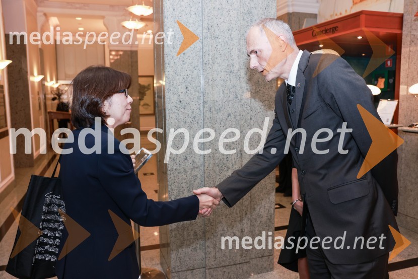  ... ; dr. Iztok Seljak, predsednik, Združenje ManagerBranko Franc Selak prejemnik priznanja za življenjsko delo na področju managementa 2023