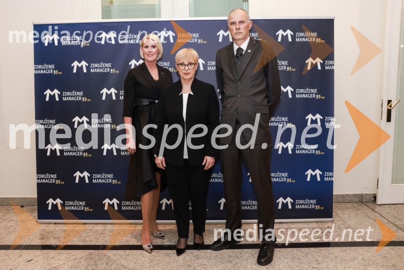  Petra Juvančič, izvršna direktorica, Združenje Manager; dr. Nataša Pirc Musar, predsednica Republike Slovenije; dr. Iztok Seljak, predsednik, Združenje ManagerBranko Franc Selak prejemnik priznanja za življenjsko delo na področju managementa 2023