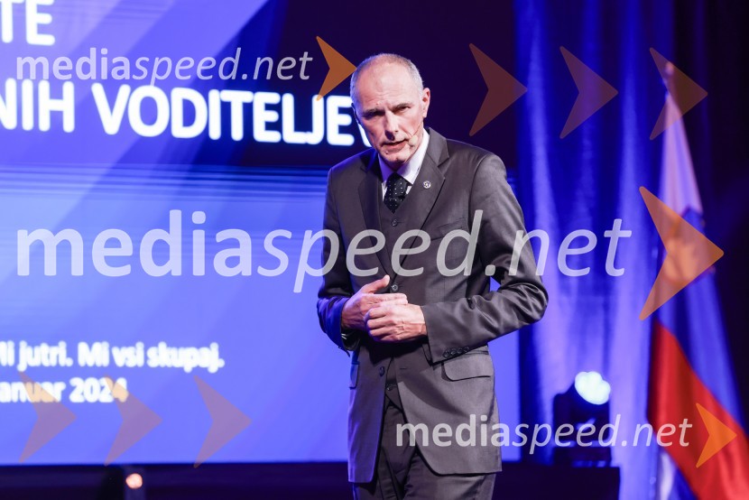 dr. Iztok Seljak, predsednik, Združenje ManagerBranko Franc Selak prejemnik priznanja za življenjsko delo na področju managementa 2023