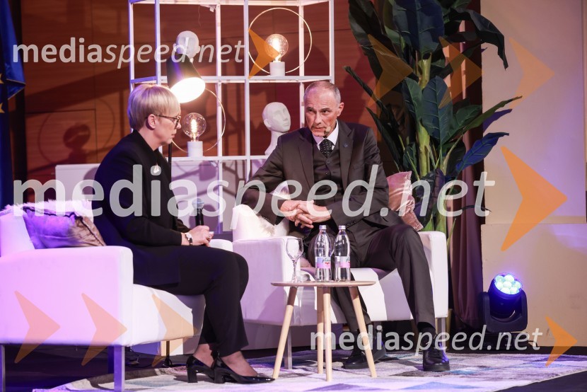 dr. Nataša Pirc Musar, predsednica Republike Slovenije; dr. Iztok Seljak, predsednik, Združenje ManagerBranko Franc Selak prejemnik priznanja za življenjsko delo na področju managementa 2023