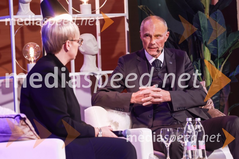 dr. Nataša Pirc Musar, predsednica Republike Slovenije; dr. Iztok Seljak, predsednik, Združenje ManagerBranko Franc Selak prejemnik priznanja za življenjsko delo na področju managementa 2023