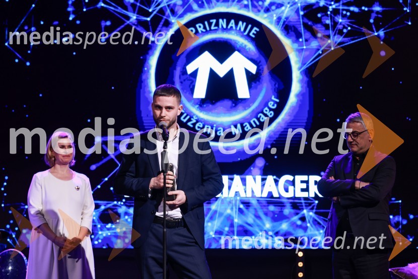 Michal Maco, direktor podjetja Corwin v Sloveniji in ustanoviteljev slovaške znamke oblačil BratiskaBranko Franc Selak prejemnik priznanja za življenjsko delo na področju managementa 2023