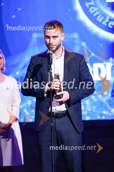  Michal Maco, direktor podjetja Corwin v Sloveniji in ustanoviteljev slovaške znamke oblačil BratiskaBranko Franc Selak prejemnik priznanja za življenjsko delo na področju managementa 2023